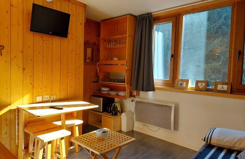 Arc-1800 Apartment | Cozy studio for 2, near slopes, Arc 1800