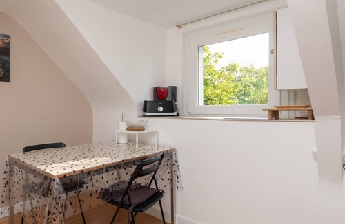 Theix-Noyalo Apartment | Cozy Studio 'Ideal Near the Sea and Vannes' with Wi-Fi