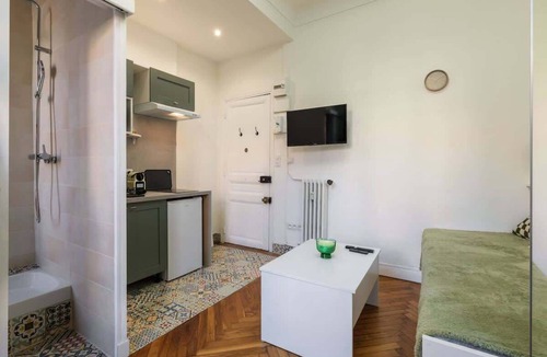 Jean-Medecin Apartment | Cozy studio in a beautiful listed residence