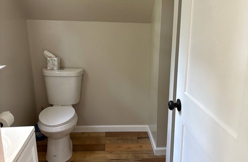 Bradfordville Apartment | Cozy studio in charming NE Tallahassee. 10 miles to the Capital and FSU stadium.