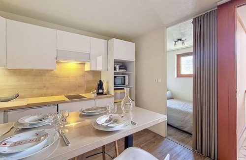 Les Bruyeres Apartment | Cozy Studio in Les Menuires - Ski-In/Out with Balcony and Parking