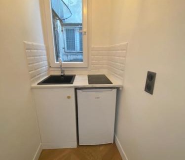Quartier du Faubourg-Montmartre Apartment | Cozy studio near the Opéra with natural light
