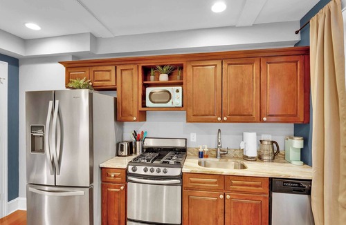 Old City Apartment | Cozy Studio| Old City | 1Bed | Independence Hall