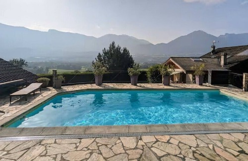 Monthion Apartment | Cozy studio - Private sauna - Swimming pool - ideal for hiking, lakes, nature, biking, skiing.