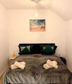 Bayreuth Apartment | Cozy Studio Residenz Platz 1 near Neues Schloss Bayreuth
