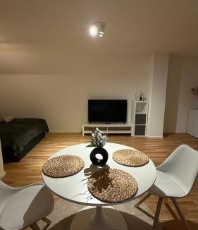 Bayreuth Apartment | Cozy Studio Residenz Platz 1 near Neues Schloss Bayreuth