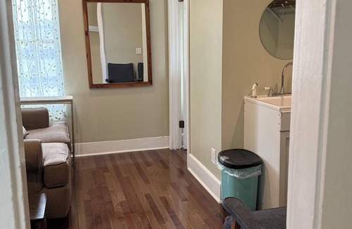 Middletown Apartment | Cozy Studio Retreat in Middletown