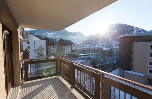 Briancon Apartment | Cozy Studio · Ski-in/ski-out · Wifi · Pet-friendly
