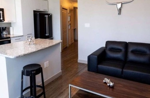 Downtown Edmonton Apartment | Cozy Studio: Skyline Views near Churchill Square