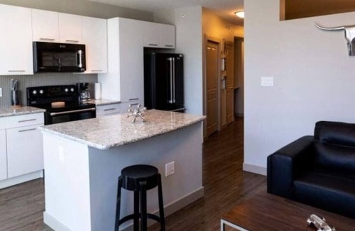 Downtown Edmonton Apartment | Cozy Studio: Skyline Views near Churchill Square