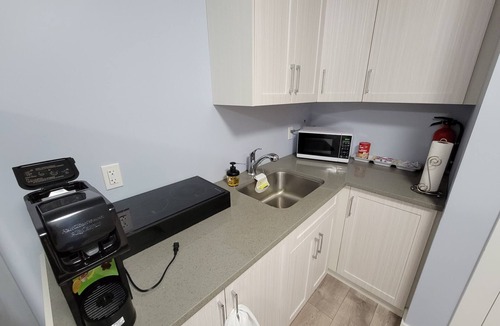 Saanich West Apartment | Cozy Studio Suite