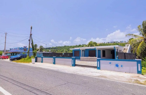 Bajura Apartment | Cozy Studio Type Apartment across Jobos Beach, Isabela. WIFI & A/C.