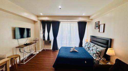 Highway Hills Apartment | Cozy Studio Unit in Soho central Private Residences