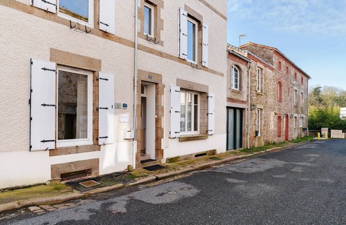 Torfou Apartment | Cozy Studio Vendée – 20 min from Puy du Fou – 15 min from Hellfest – Wi-Fi