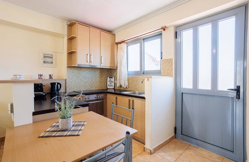 Filiatra Apartment | Cozy Studio w Balcony in the Center of Filiatra