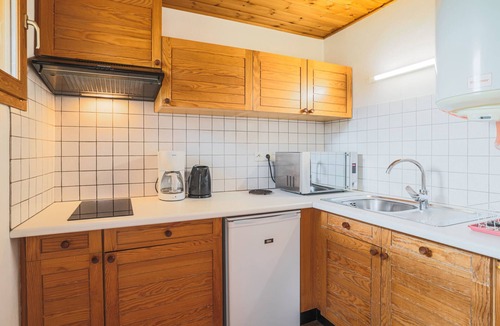 Chantemerle Apartment | Cozy Studio with Wi-Fi, BBQ, Summer Pool, Near Ski Pistes & Free Village Shuttle