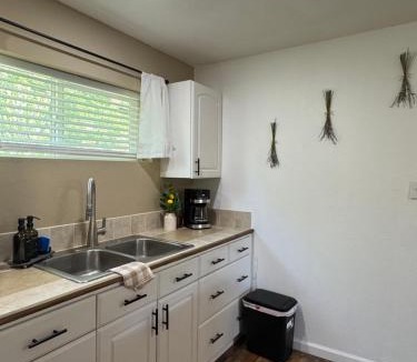 Weed Apartment | Cozy Studio with King Bed