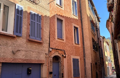 Belgentier Apartment | Cozy Studio with Movie Night, Wellness, and Air Conditioning - Solea