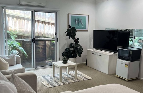 Gerringong Apartment | Cozy studio with private entrance & ensuite