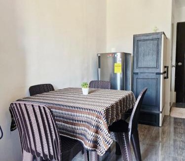 Casisang Apartment | Cozy Studio with Queen Bed in Malaybalay City