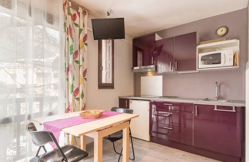 Briancon Apartment | Cozy studio with sleeping area, near cable car and center, parking
