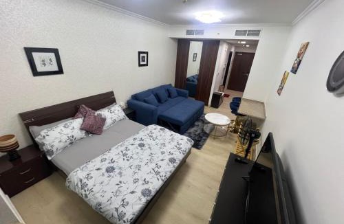 Jumeirah Lake Towers Apartment | Cozy Studio with Sofa bed beside DMCC Metro & Dubai Marina