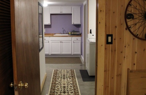 Springfield Apartment | Cozy studio with WiFi and fitness room in Springfield. Close to Okemo and Magic.