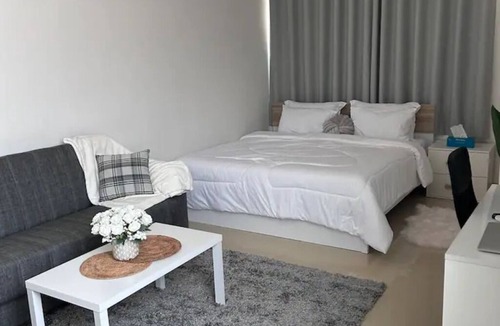 Abu Dhabi Apartment | Cozy studio with WiFi and AC in lovely Abu Dhabi