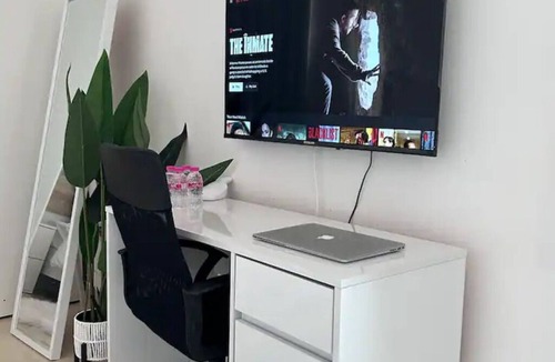 Abu Dhabi Apartment | Cozy studio with WiFi and AC in lovely Abu Dhabi
