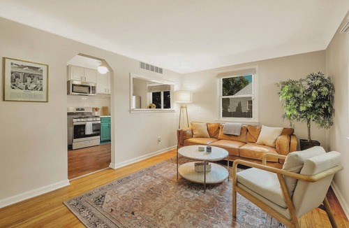 Ferndale House | Cozy- Stylish 2 bd with fenced in back yard w/ Firepit