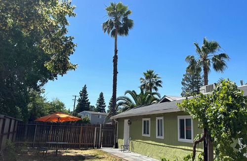 Arden-Arcade House | Cozy Suite B