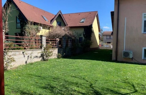Calea Sever Bocu Apartment | Cozy, sunny apartment with large balcony