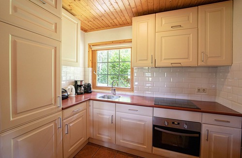Soest House | Cozy Swedish wooden group home detached to meadow