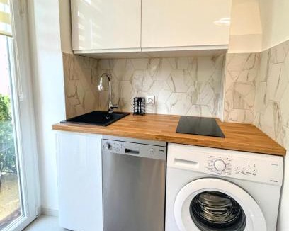 Vernier Apartment | Cozy T2 - Lovely Balcony - Center - Liberation - Clim - WIFI