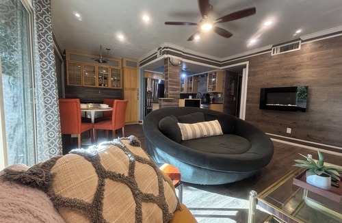Riverside Condo | Cozy, tasteful 2bd 2ba condo in beautiful Tempe walking distance to ASU & Mill