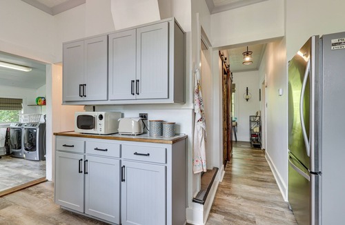 Winchester House | Cozy Tennessee Abode w/Private Hot Tub & Fire Pit