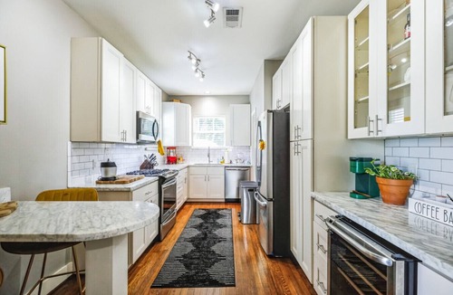 South Central Houston House | Cozy Third Ward Hideaway | Sleeps 8