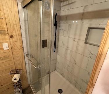 Mineral Wells House | Cozy Tiny Cabin with Rustic Charm near Mineral Wells, Texas