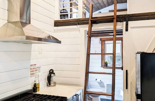 Regional District of Nanaimo House | Cozy Tiny Home - Farm Stay - Near Qualicum Beach