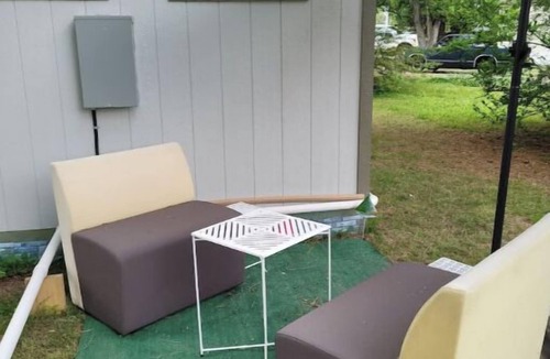 Elmore Park Cabin | Cozy tiny home in enchanting Memphis with AC, WiFi on an acre of land very quiet