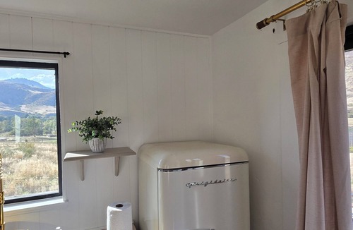 White Bird House | Cozy tiny home, slate creek