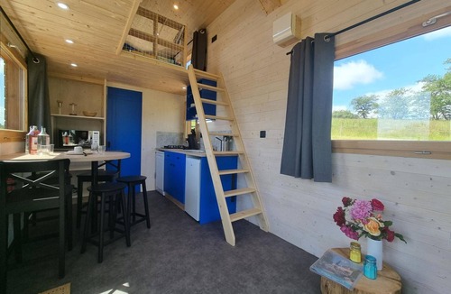 Sail-les-Bains Apartment | Cozy Tiny House with AC - 4 guests