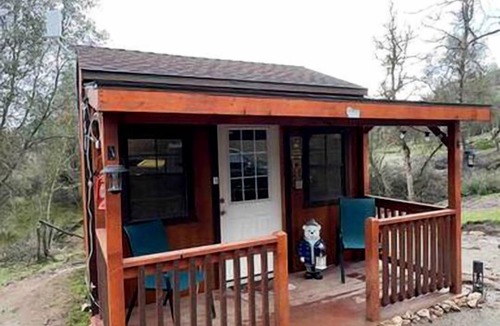 Squaw Valley House | Cozy Tiny House on a 72-Acre Animal Sanctuary in Squaw Valley, California
