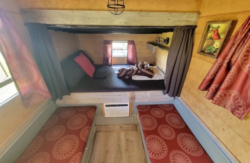 Jonesville Cabin | Cozy Tiny House on Working Farm, for Fun Glamping Trips in Kentucky