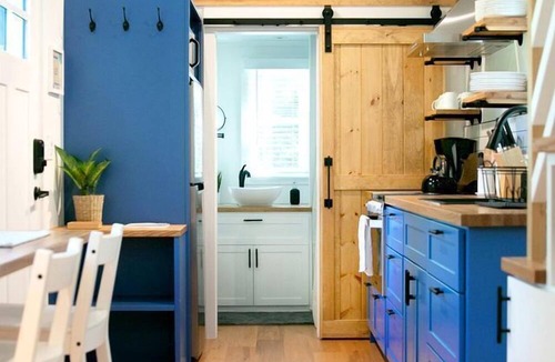 East Mount Airy House | Cozy Tiny House within Historic Botanical Gardens in Philadelphia, Pennsylvania