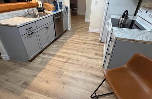 Intervale House | Cozy townhome sleeps 10 in the heart of it all, just minutes to area attractions