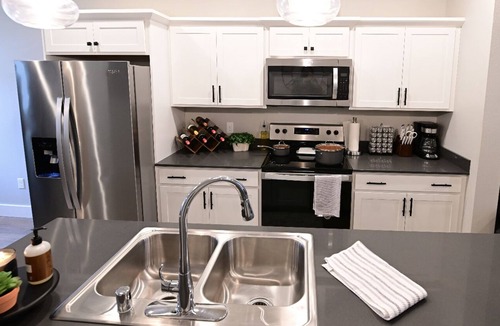 Billings House | Cozy townhome