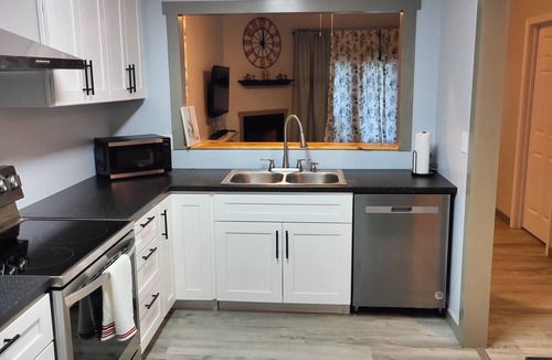 Arcadia House | Cozy Townhouse in Spartanburg