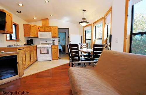 Florence Cabin | Cozy Tree‑lined Standard Cabins — 2BR, Sleeps 6, Private Covered Porches