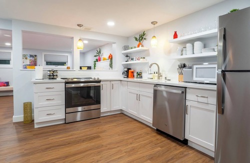 Seattle Apartment | Cozy Two Bedroom Apt - Arboretum/Montlake, UW, Husky Stadium, UWMC, Madison Park